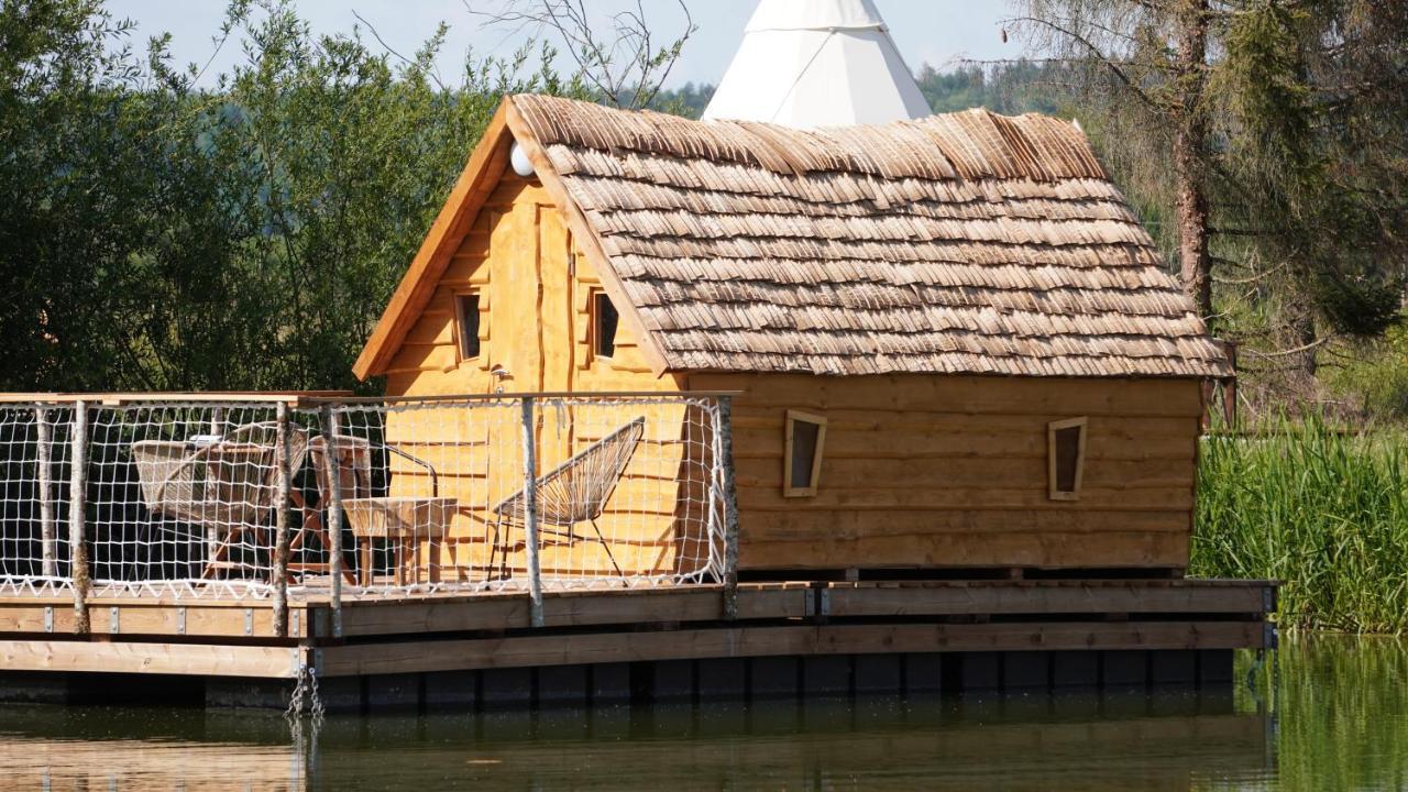 Les Cabanes Flottantes Givrauval المظهر الخارجي الصورة