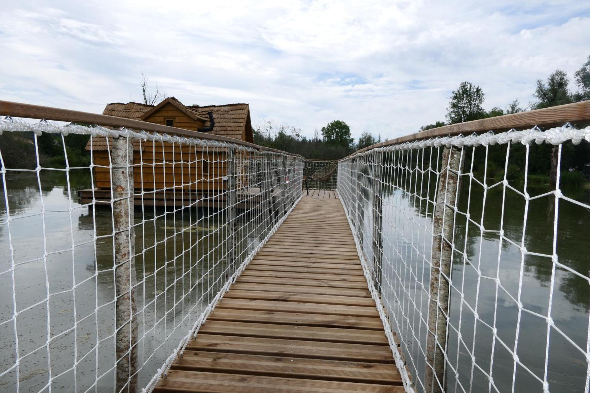 Les Cabanes Flottantes Givrauval المظهر الخارجي الصورة