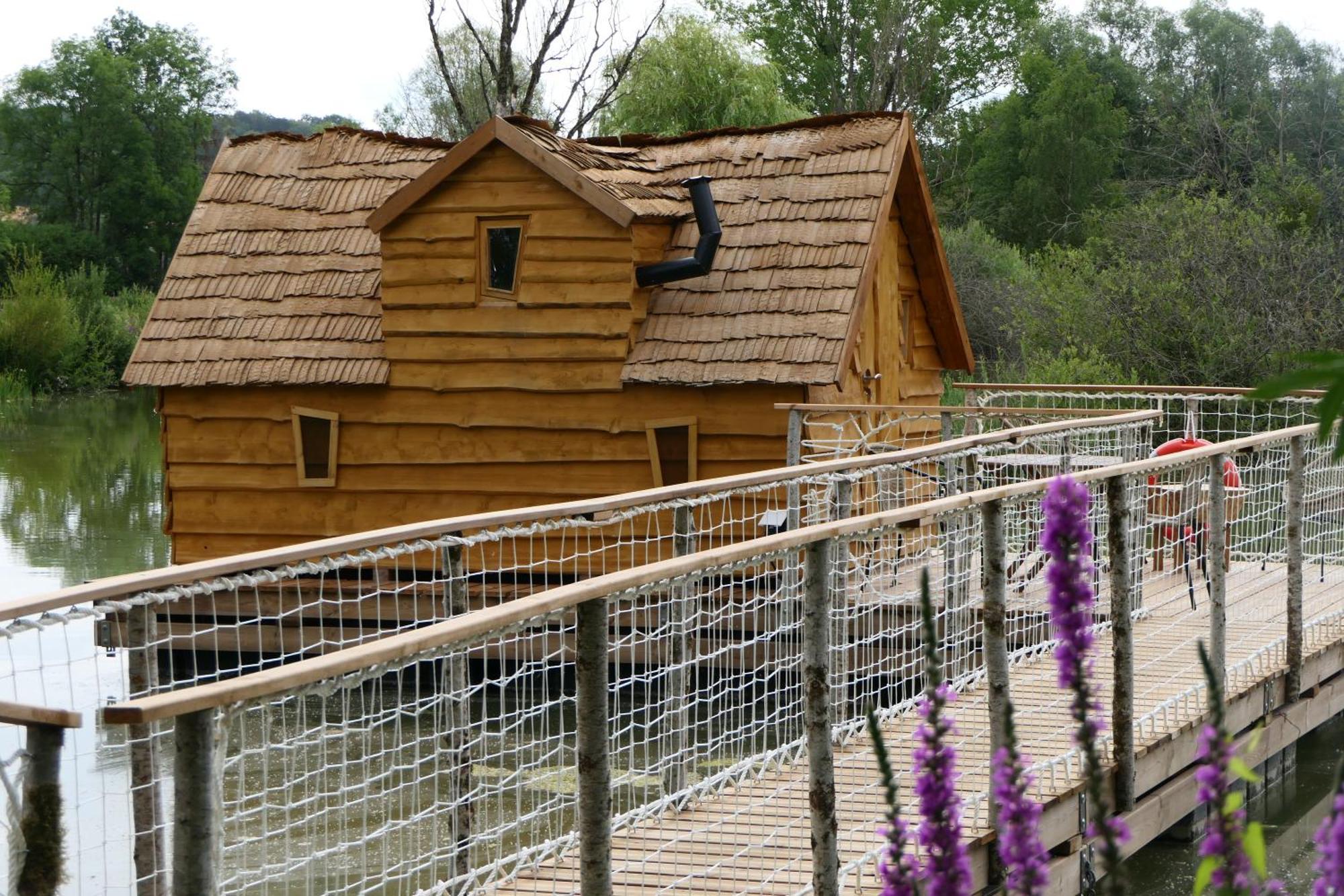 Les Cabanes Flottantes Givrauval المظهر الخارجي الصورة