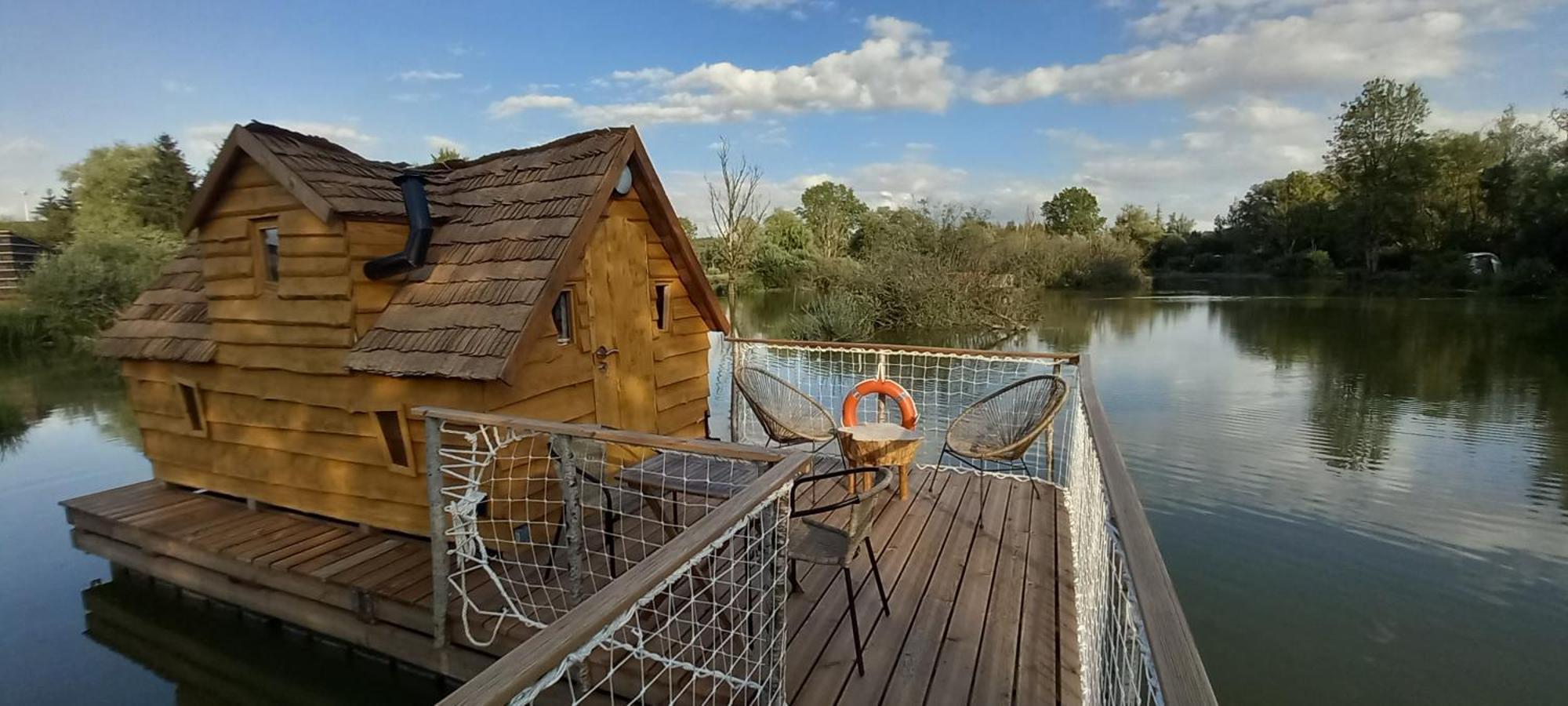 Les Cabanes Flottantes Givrauval المظهر الخارجي الصورة