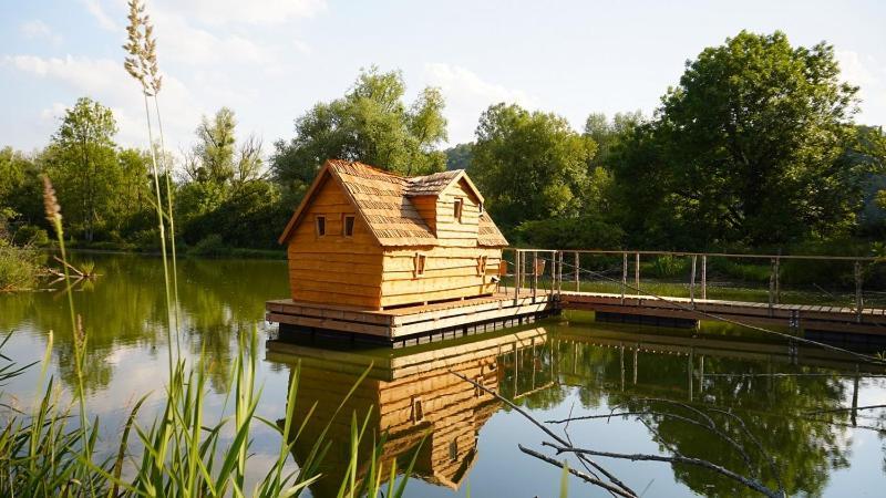 Les Cabanes Flottantes Givrauval المظهر الخارجي الصورة